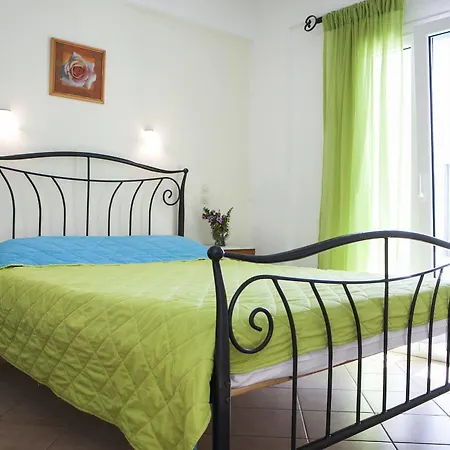 Hotell Asteri Ornos (Mykonos)
